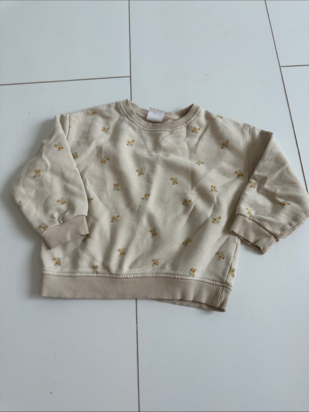 Zara crew sweater butter yellow 2/3 baby girl